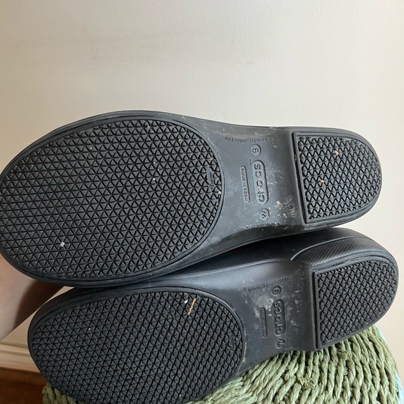 Crocs Women's Burgundy Slip On Clog Work Shoes Leather - Picture 8 of 16